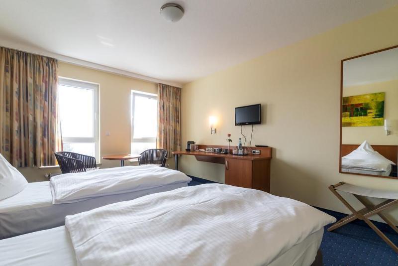 Hotel Schoene Aussicht Франкфурт на Майн Екстериор снимка