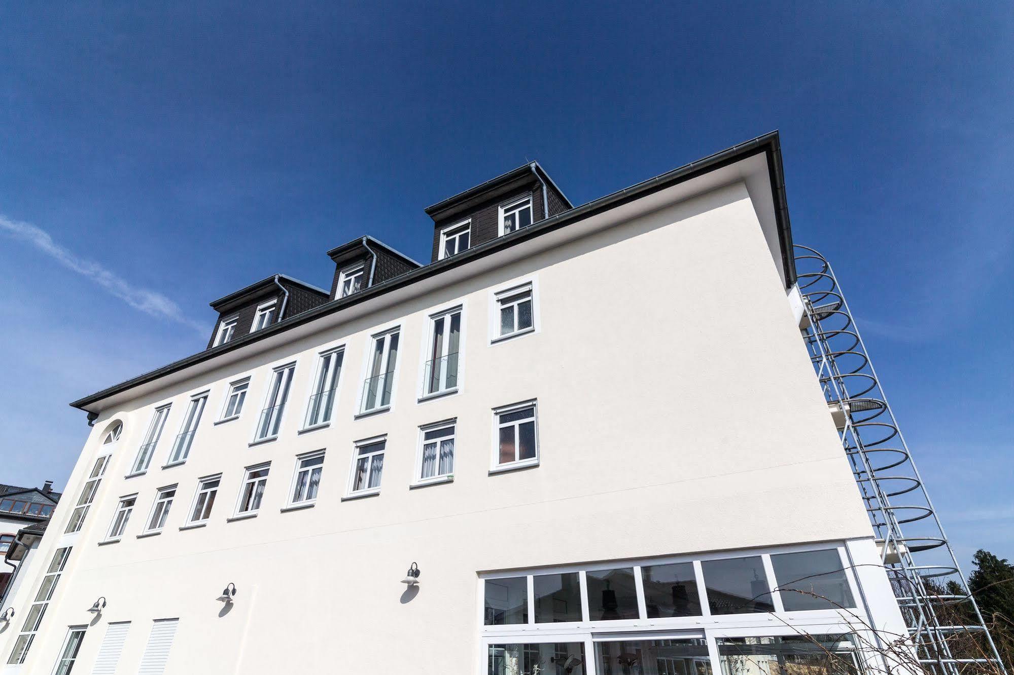 Hotel Schoene Aussicht Франкфурт на Майн Екстериор снимка