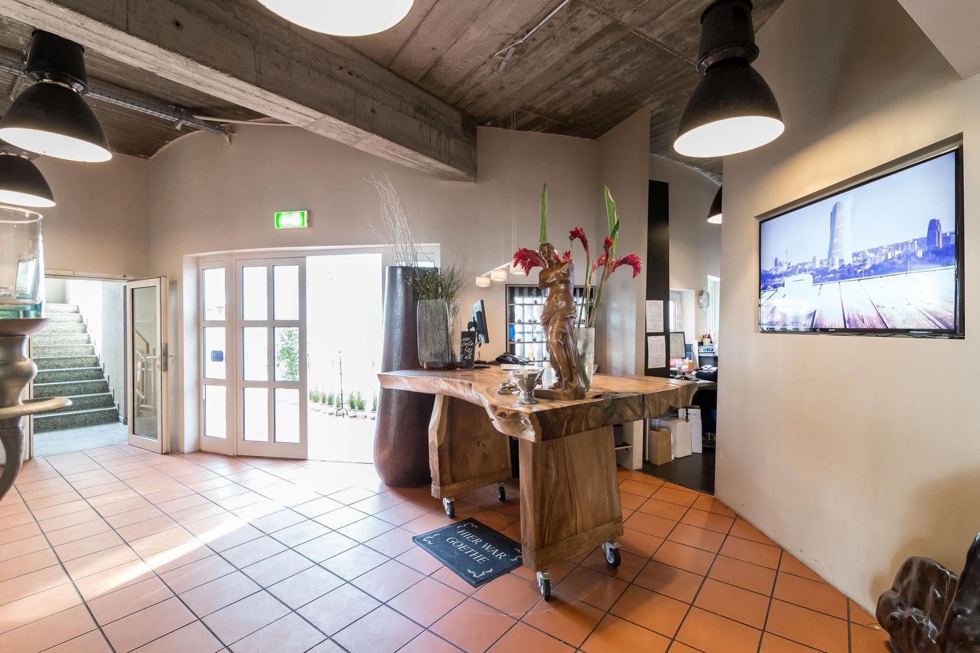 Hotel Schoene Aussicht Франкфурт на Майн Екстериор снимка