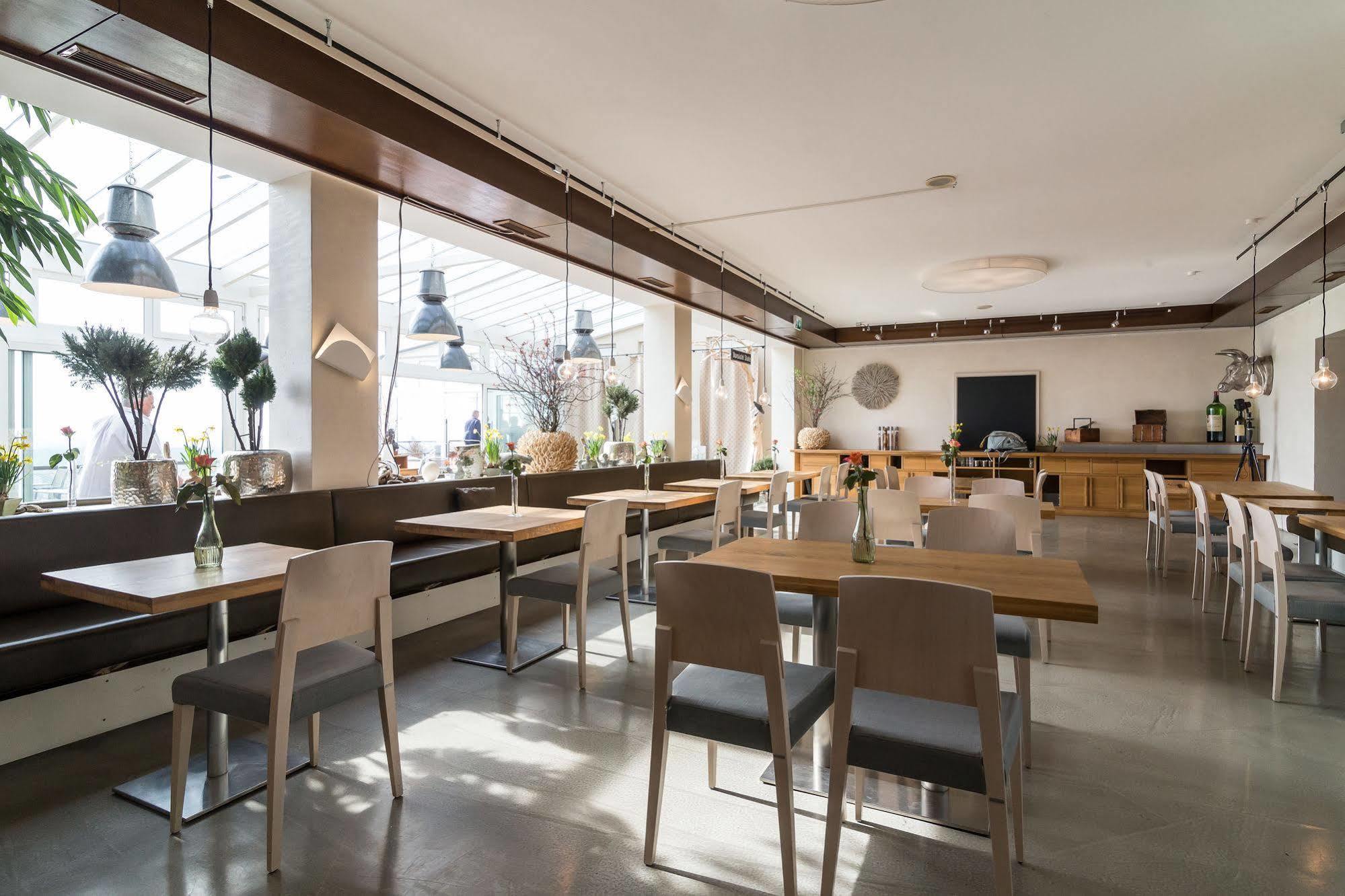 Hotel Schoene Aussicht Франкфурт на Майн Екстериор снимка