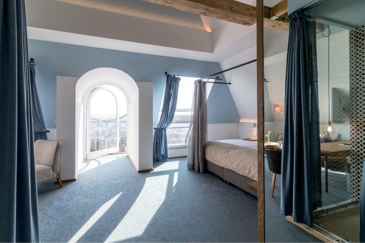 Hotel Schoene Aussicht Франкфурт на Майн Екстериор снимка
